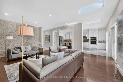 Photo 15 at 253 Byng Avenue, Willowdale East, Toronto