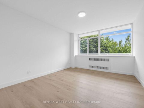 Photo 19 at 302 - 580 Christie Street, Wychwood, Toronto