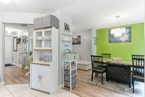 Photo 10 at 17 - 138 Homestead Road, West Hill, Toronto