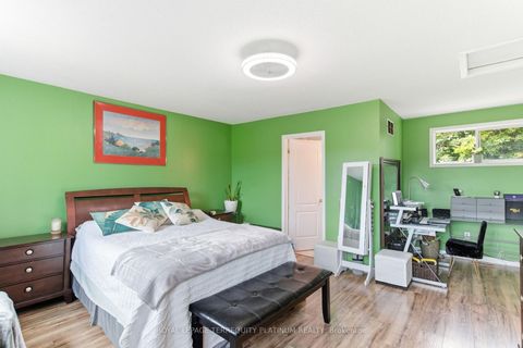 Photo 13 at 17 - 138 Homestead Road, West Hill, Toronto