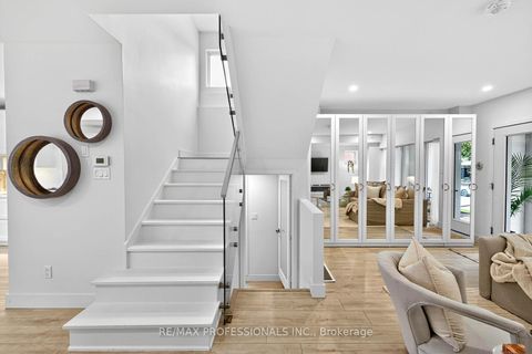 Photo 16 at 22 Ninth Street, New Toronto, Toronto