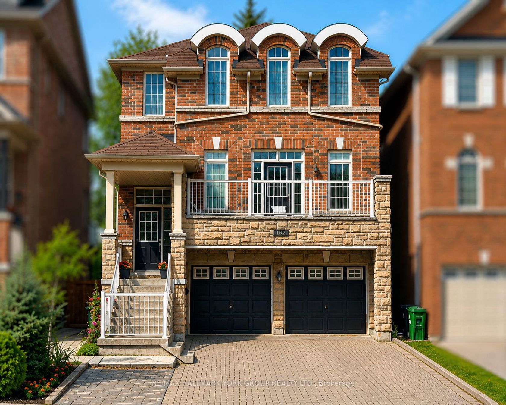162 Bob Yuill Drive, Pelmo Park W5, Toronto 