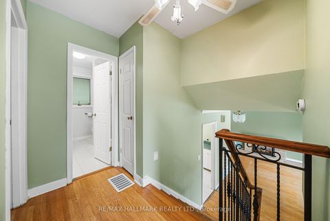 Photo 29 at 17 Greenyards Drive, Newtonbrook East, Toronto