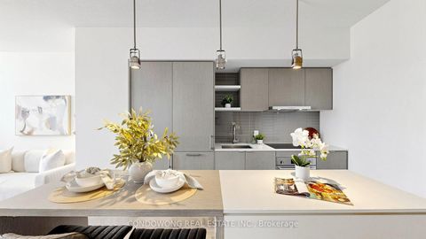 Photo 10 at 4905 - 100 Harbour Street, Waterfront Communities C1, Toronto