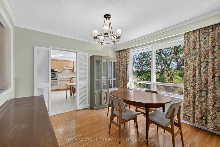 Photo 14 at 14 Heathview Avenue, Bayview Village, Toronto
