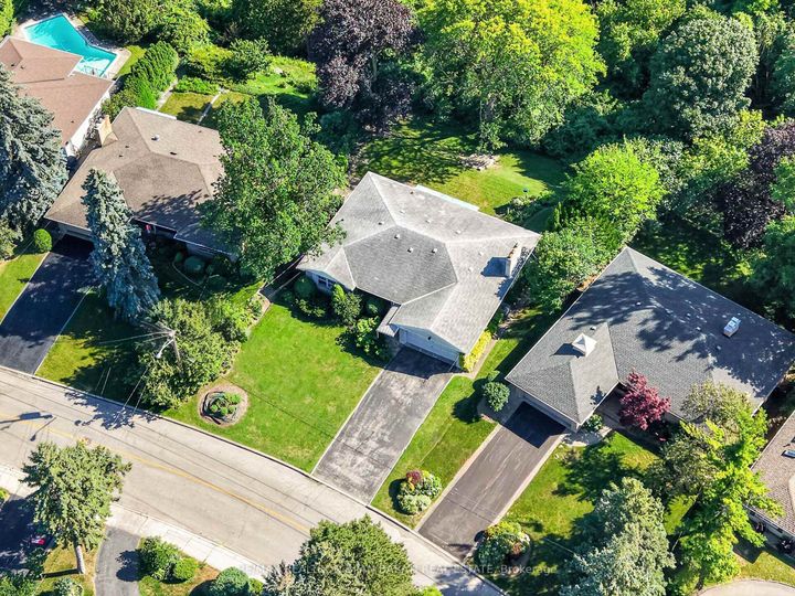 Photo 43 at 14 Heathview Avenue, Bayview Village, Toronto
