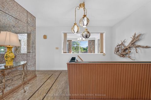 Photo 5 at 14 Heathview Avenue, Bayview Village, Toronto