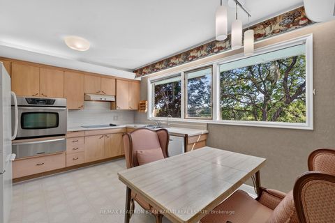 Photo 20 at 14 Heathview Avenue, Bayview Village, Toronto