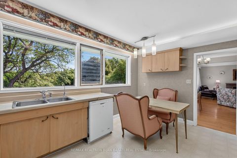 Photo 27 at 14 Heathview Avenue, Bayview Village, Toronto