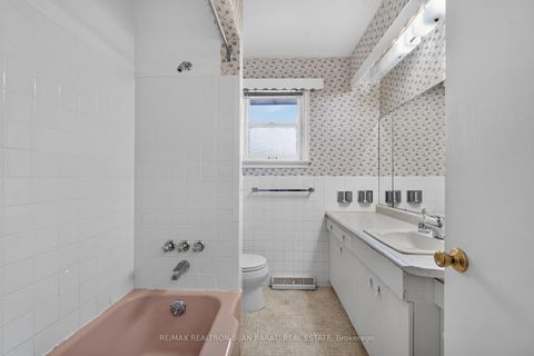 Photo 30 at 14 Heathview Avenue, Bayview Village, Toronto