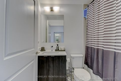 Photo 2 at 904 - 100 Eagle Rock Way W, Maple, Vaughan