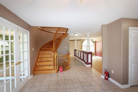 Photo 2 at 37 Grants Way, Ardagh, Barrie