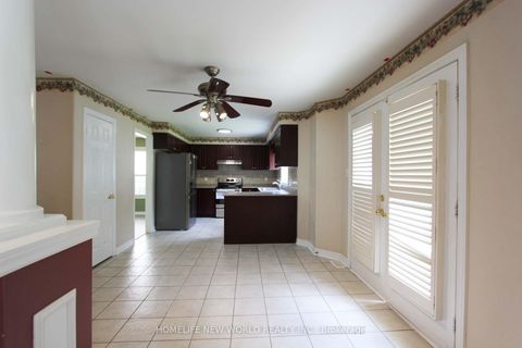 Photo 14 at 37 Grants Way, Ardagh, Barrie