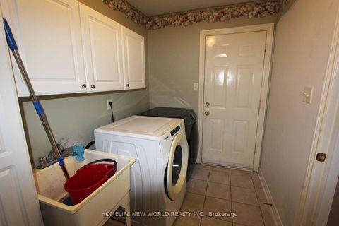 Photo 19 at 37 Grants Way, Ardagh, Barrie