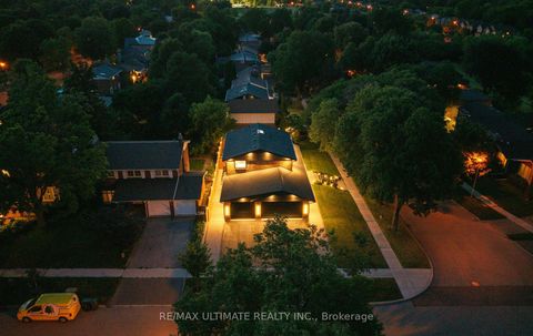 Photo 3 at 46 Wicklow Drive, Sullivan, Toronto