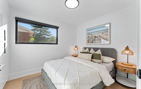 Photo 27 at 46 Wicklow Drive, Sullivan, Toronto