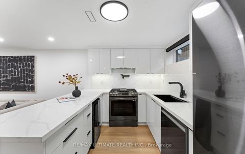 Photo 35 at 46 Wicklow Drive, Sullivan, Toronto