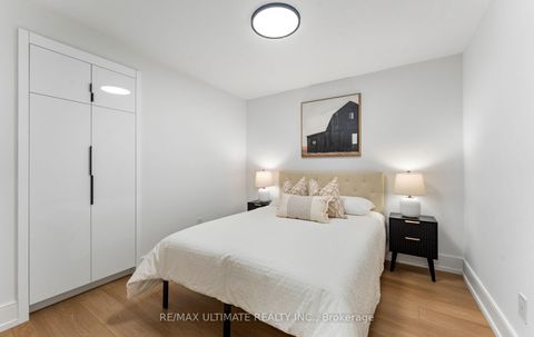 Photo 36 at 46 Wicklow Drive, Sullivan, Toronto