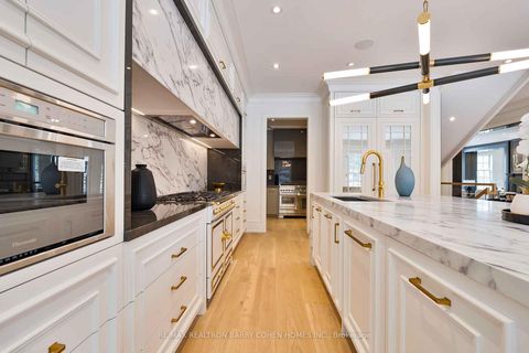 Photo 25 at 230 Dunvegan Road, Forest Hill South, Toronto