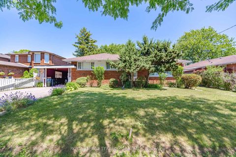 Photo 2 at 879 Scarborough Golf Club Road, Morningside, Toronto