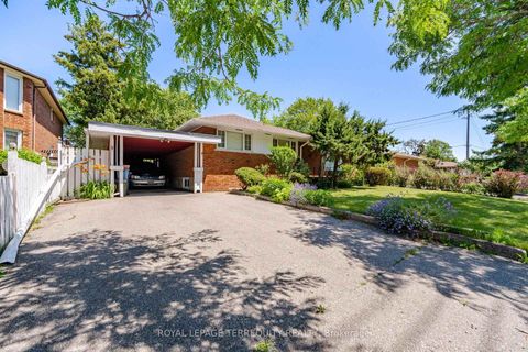 Photo 4 at 879 Scarborough Golf Club Road, Morningside, Toronto