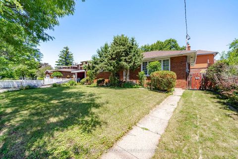 Photo 5 at 879 Scarborough Golf Club Road, Morningside, Toronto