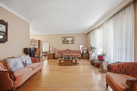 Photo 8 at 879 Scarborough Golf Club Road, Morningside, Toronto