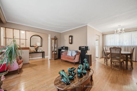 Photo 10 at 879 Scarborough Golf Club Road, Morningside, Toronto