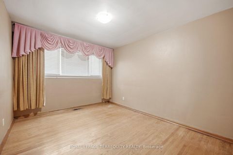 Photo 18 at 879 Scarborough Golf Club Road, Morningside, Toronto
