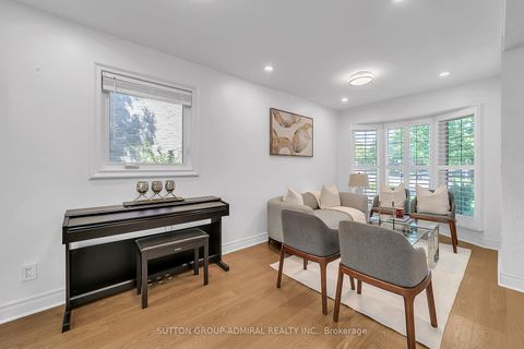 Photo 6 at 10 Park Lane Circle, South Richvale, Richmond Hill