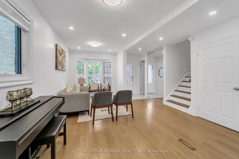 Photo 9 at 10 Park Lane Circle, South Richvale, Richmond Hill