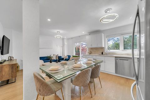 Photo 14 at 10 Park Lane Circle, South Richvale, Richmond Hill