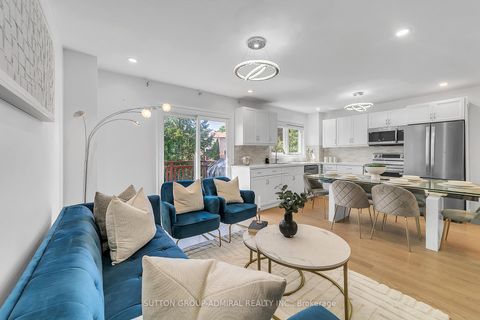 Photo 17 at 10 Park Lane Circle, South Richvale, Richmond Hill