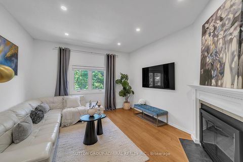 Photo 27 at 10 Park Lane Circle, South Richvale, Richmond Hill