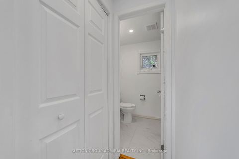 Photo 37 at 10 Park Lane Circle, South Richvale, Richmond Hill