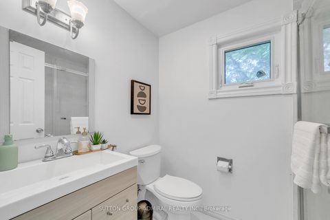 Photo 38 at 10 Park Lane Circle, South Richvale, Richmond Hill