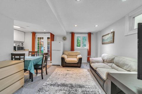 Photo 42 at 10 Park Lane Circle, South Richvale, Richmond Hill