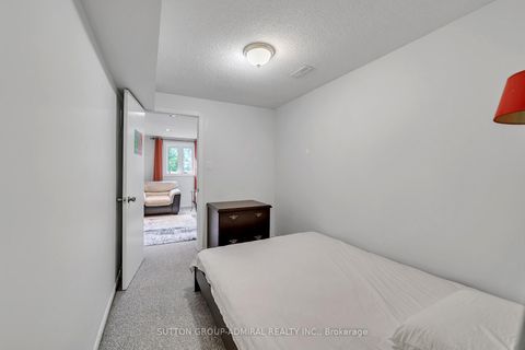 Photo 44 at 10 Park Lane Circle, South Richvale, Richmond Hill