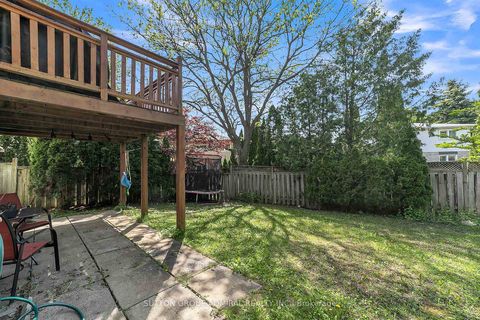 Photo 46 at 10 Park Lane Circle, South Richvale, Richmond Hill