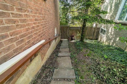 Photo 49 at 10 Park Lane Circle, South Richvale, Richmond Hill