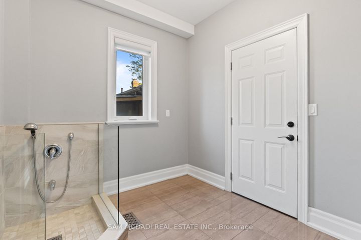 Photo 17 at 1487 Myron Drive, Lakeview, Mississauga