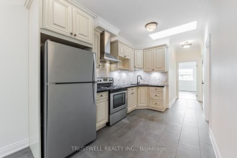 Photo 10 at 142 Borden Street, University, Toronto