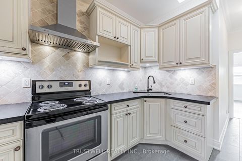 Photo 11 at 142 Borden Street, University, Toronto