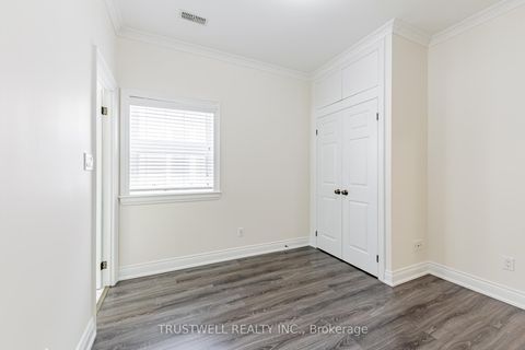 Photo 17 at 142 Borden Street, University, Toronto