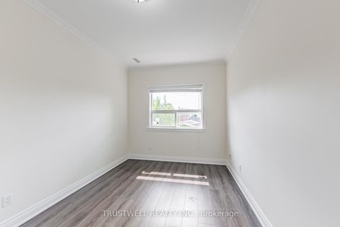 Photo 18 at 142 Borden Street, University, Toronto