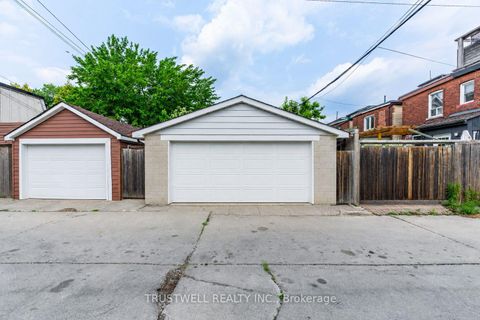 Photo 45 at 142 Borden Street, University, Toronto