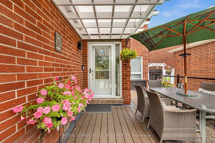 Photo 3 at 4 Apsco Avenue, West Hill, Toronto