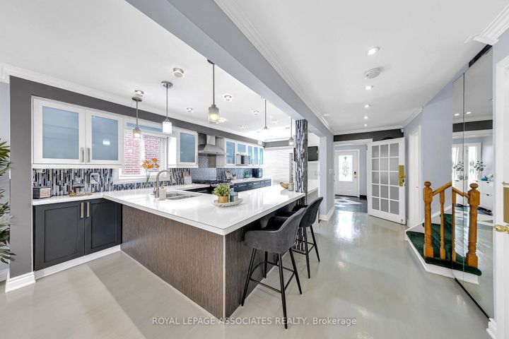 Photo 15 at 4 Apsco Avenue, West Hill, Toronto