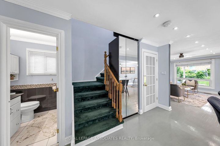 Photo 19 at 4 Apsco Avenue, West Hill, Toronto