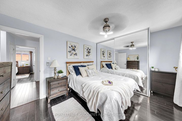 Photo 32 at 4 Apsco Avenue, West Hill, Toronto